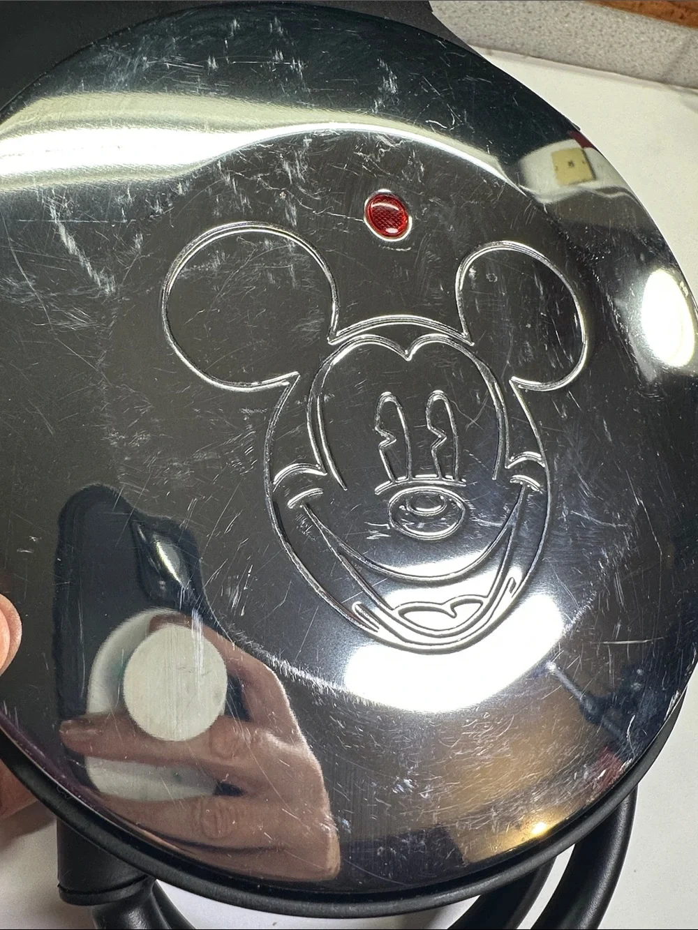 VillaWare Mickey's Single Waffler, Chrome Breakfast Waffle Maker Cosmetic Damage